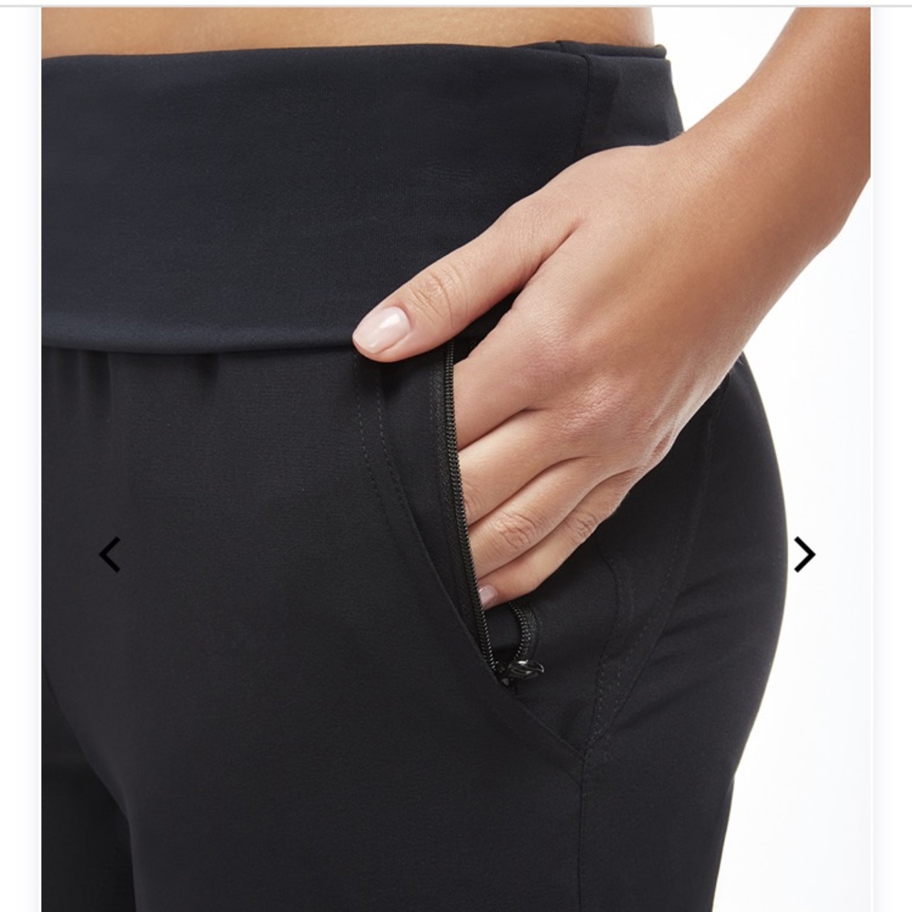 Fabletics Labaree Jogger - Picture 4 of 8